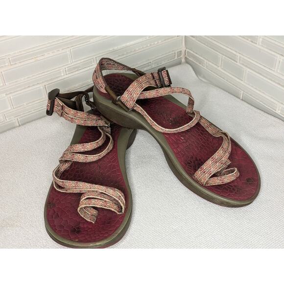 Chaco Fantasia Sandals Size 7 Cycloid Scale Strappy Toe Loop EcoTread Luvseat - Picture 1 of 7